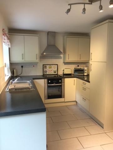 Ty Canol Villa Ystalyfera ภายนอก รูปภาพ