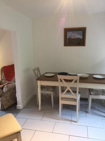 Ty Canol Villa Ystalyfera ภายนอก รูปภาพ